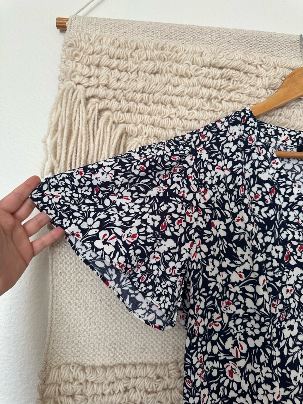 Madewell Button-Front Flutter-Sleeve Midi Dress - Picture 5 of 7